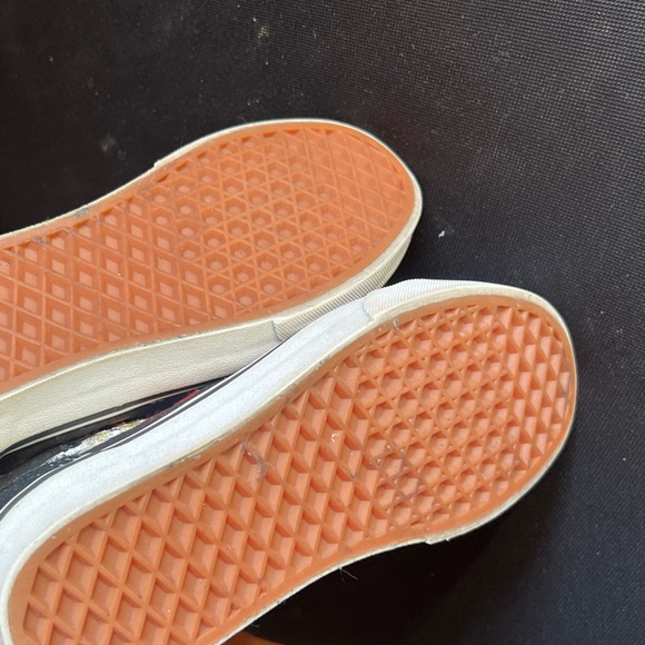 Vans Floral Butterfly Embroidered Checkered print suede sneakers size 6 women - Picture 3 of 8